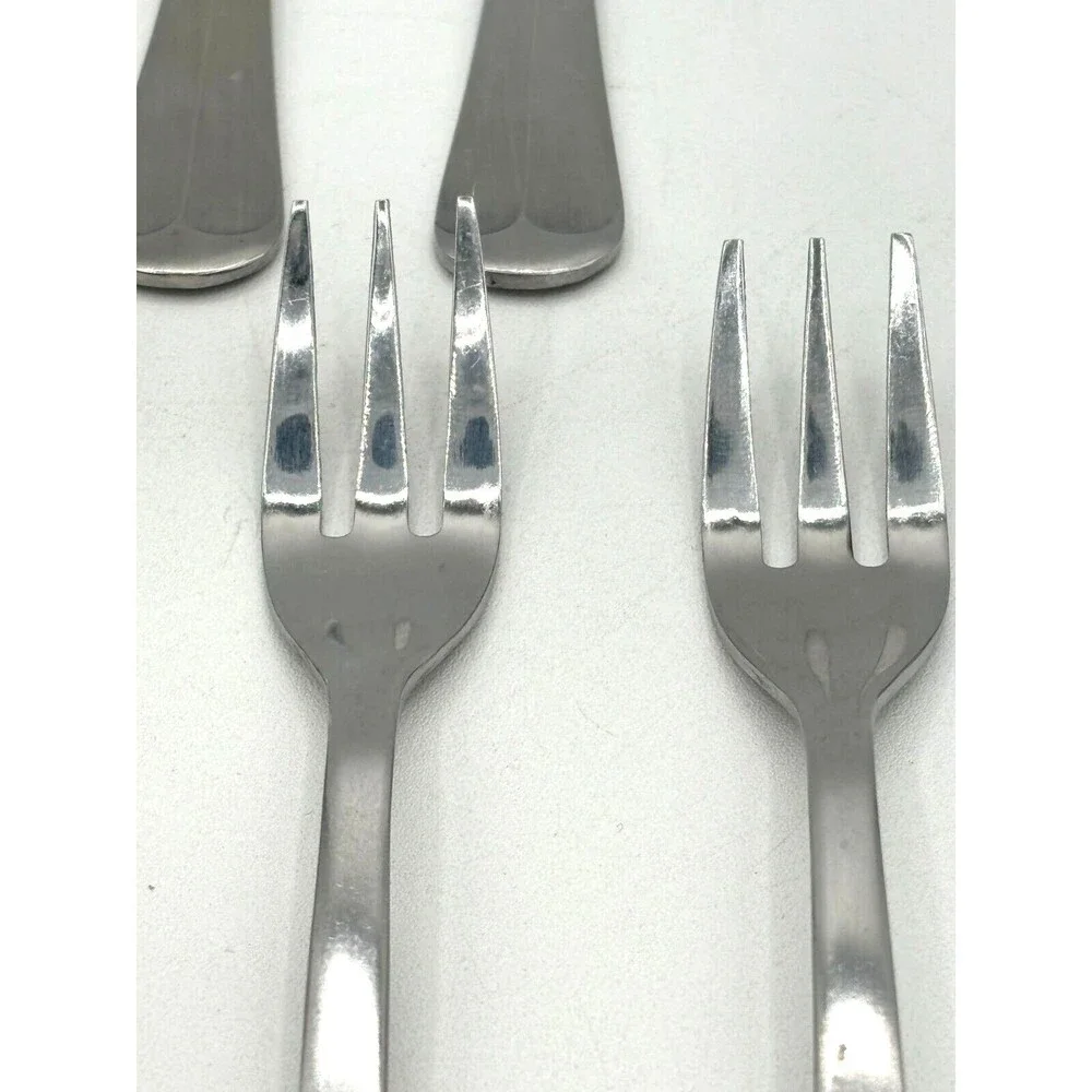 Washington Forge Spirit of American Coctail/Seafood/Appetizer Forks Korea Qty 11